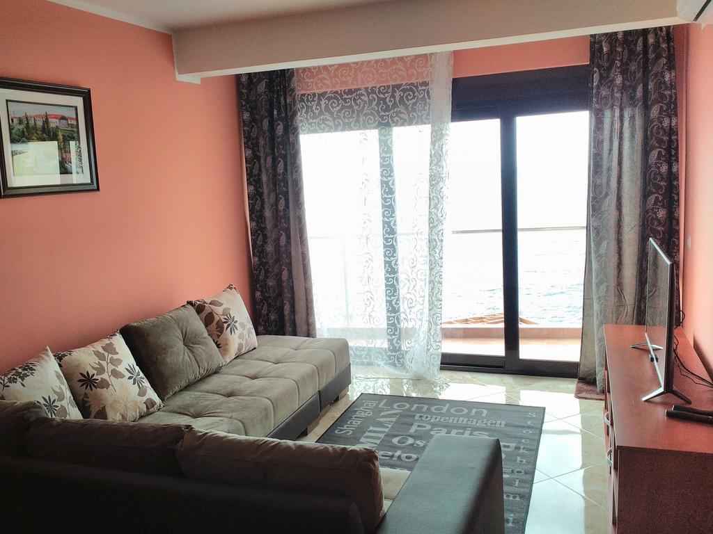 Apartment Sea Space Dobra Voda Dış mekan fotoğraf